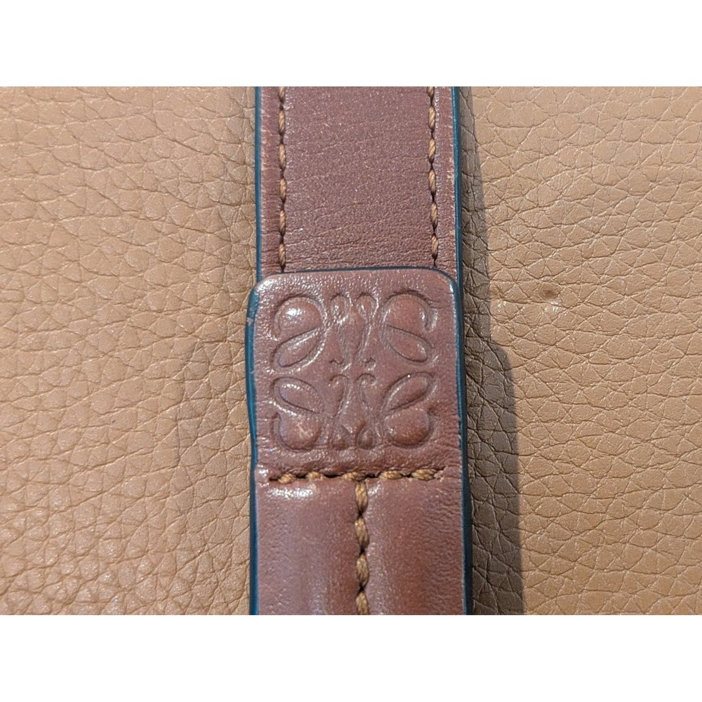 Loewe Large Vertical Wallet Tan Grained Calfskin Leather Anagram - Picture 4 of 11